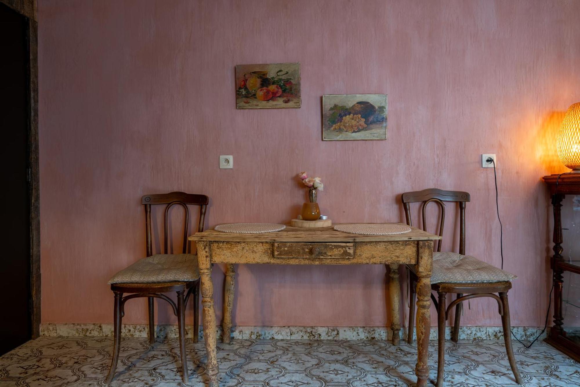 La Petite Ruelle Apartment *